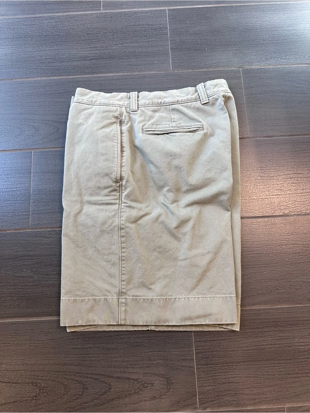 J. Crew Men's Olive Green Flat-Front Chino Shorts